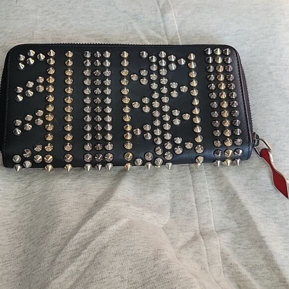 Christian Louboutin PANNETTONE Stud ZIP LONG WALLET BLACK RED SOLE GOLD SILVER - Picture 6 of 10